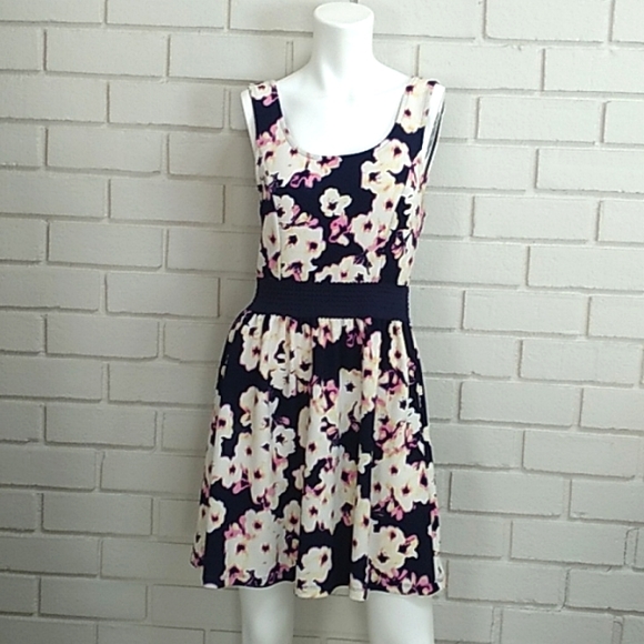 Trixxi Dresses & Skirts - Trixxi Purple Floral Dress. Size Medium